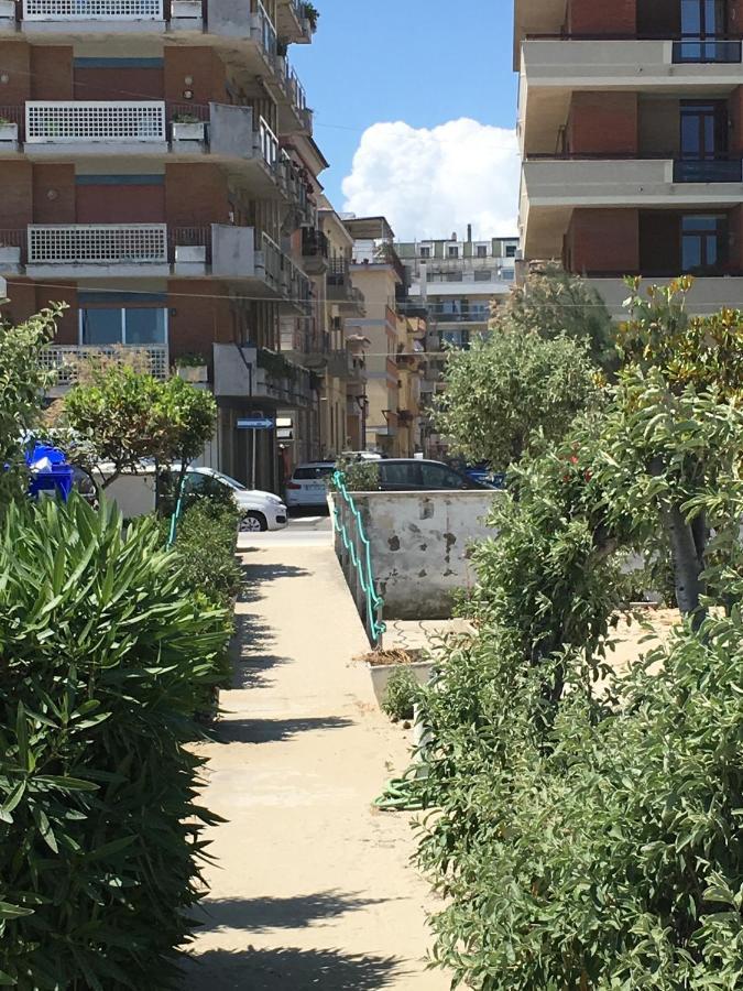 Marco Holiday Apartment Pescara Eksteriør billede
